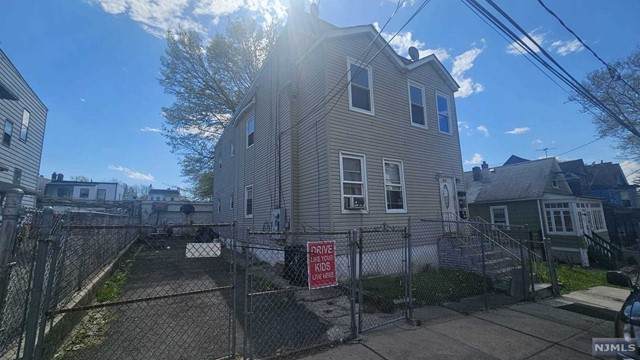 23 Grove Terrace - Photo 1