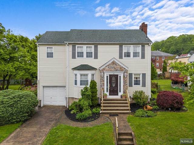 111 Dumont Avenue - Photo 1