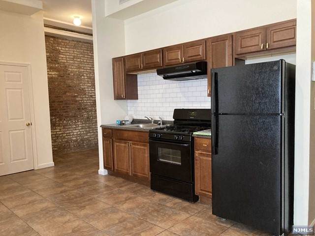 89 James - Photo 1