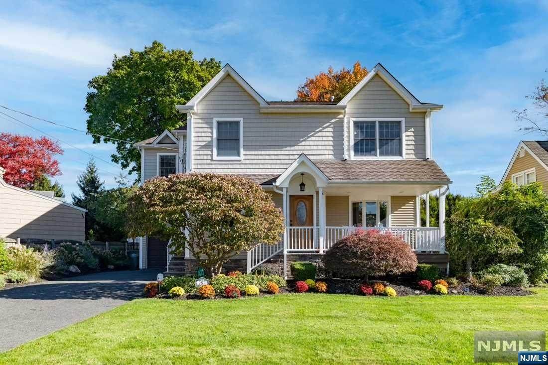 981 Pacific Street - Photo 1