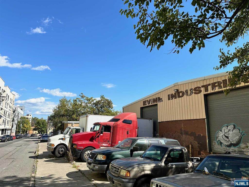 70 - 96 Levine Street - Photo 1