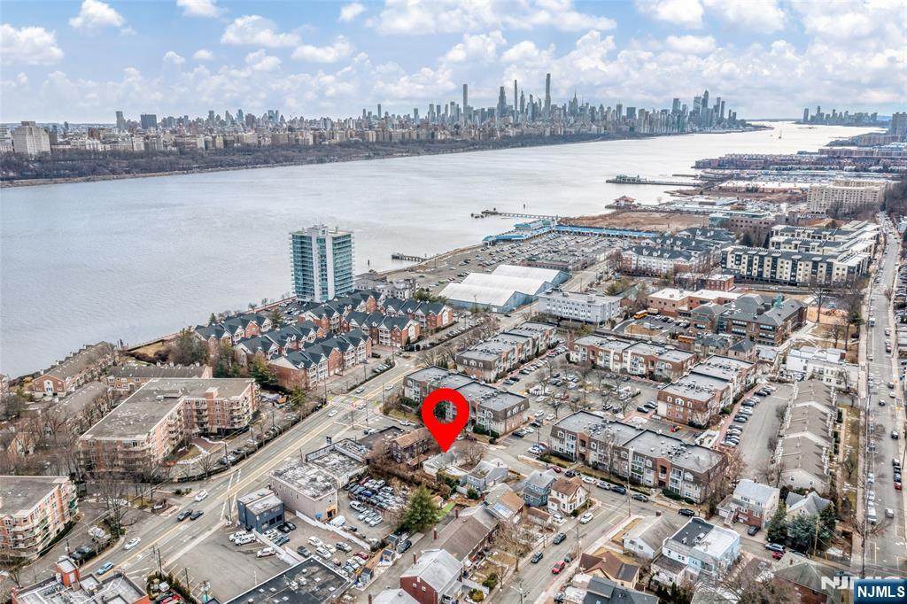 17 Garden Place - Photo 1