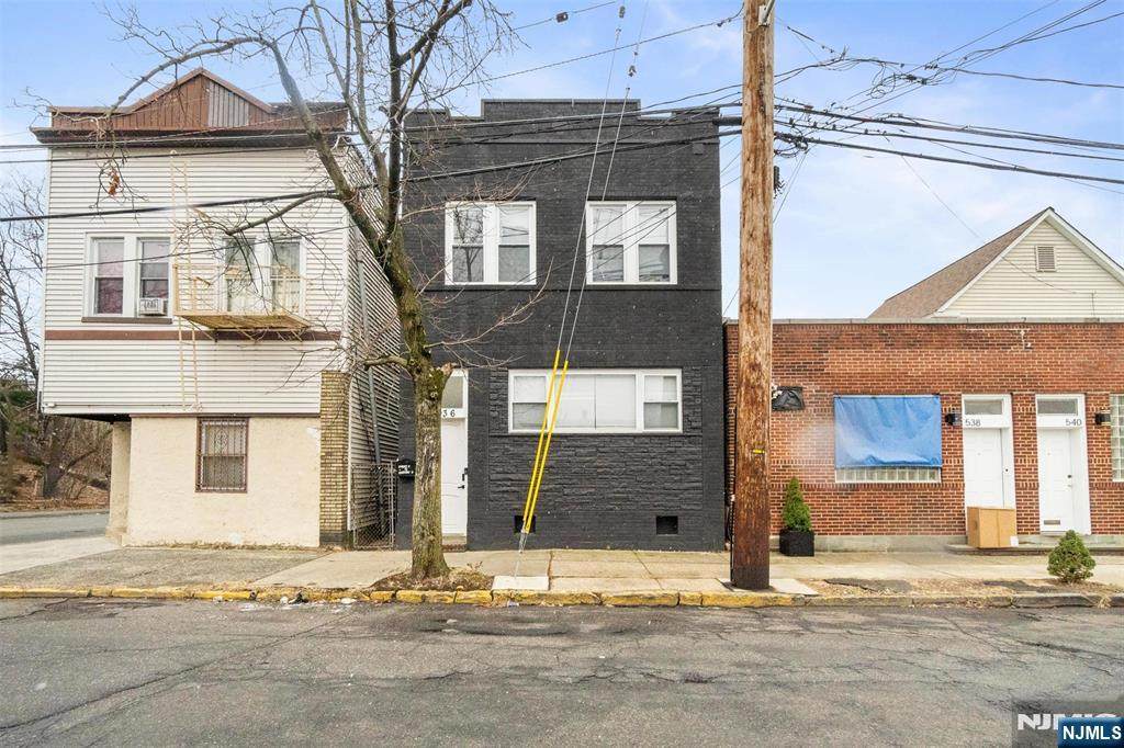 536 Joyce Street - Photo 1