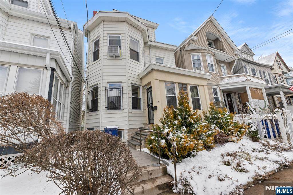 751 25th Street - Photo 1