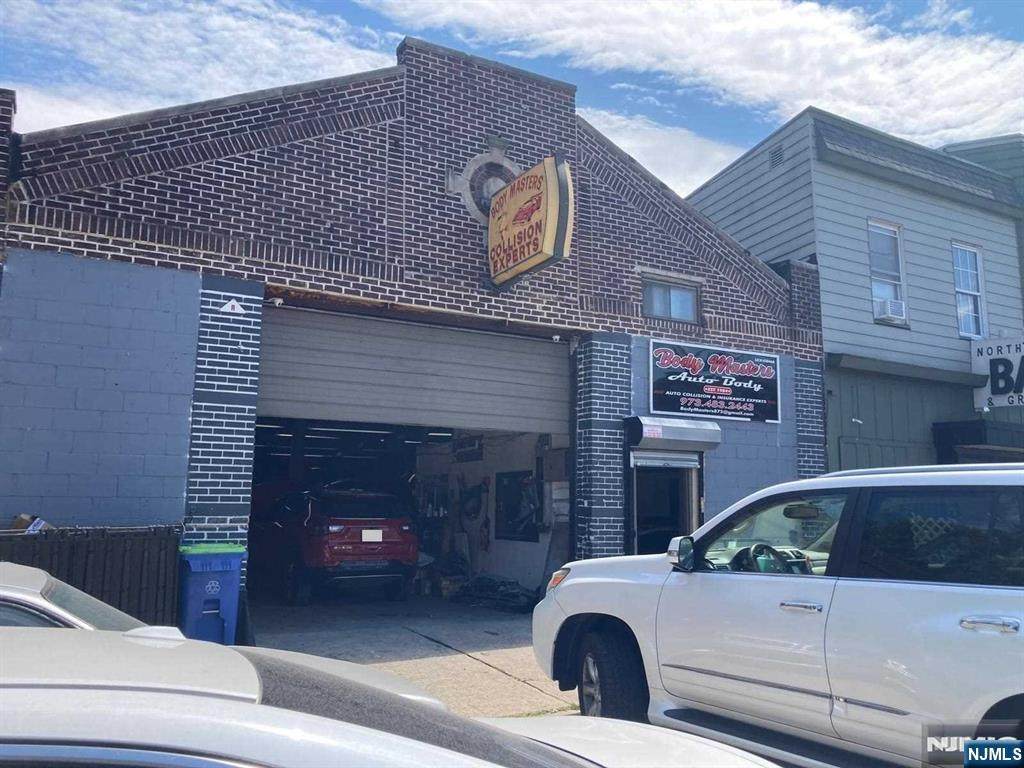 875 Broadway - Photo 1