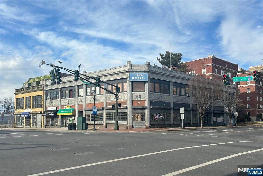 622-628 Central Avenue - Photo 1