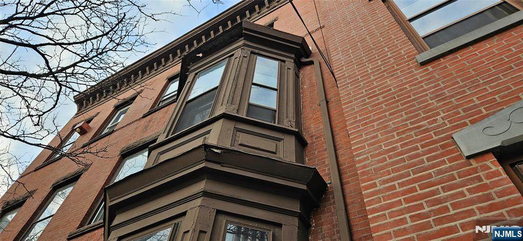 35 James Street - Photo 1