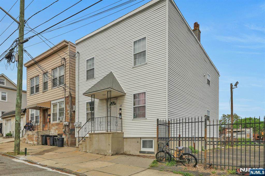 11 Ann Street - Photo 1