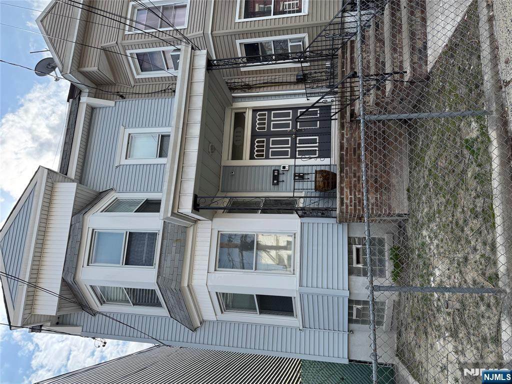 111 Orient Avenue - Photo 1