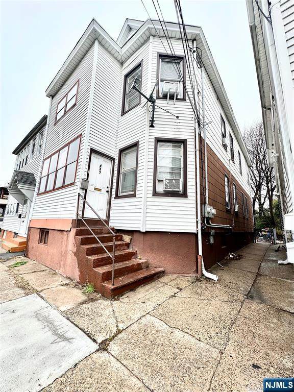 237 Warren Street - Photo 1