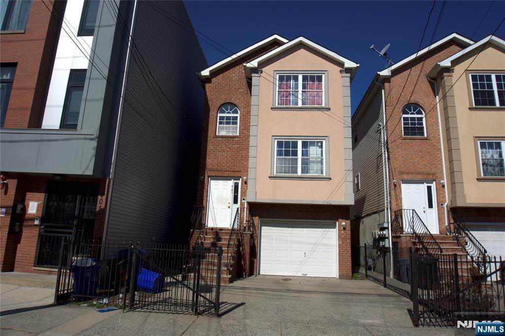 403 6th Street - Photo 1
