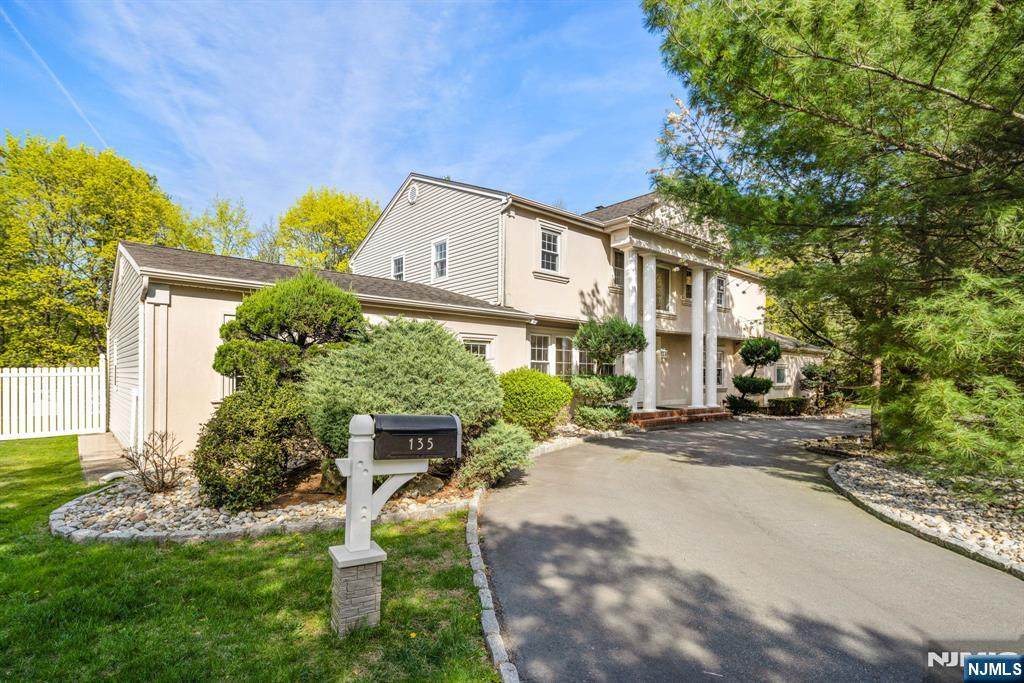 135 Westervelt Place - Photo 1