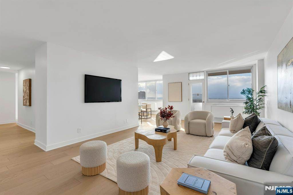 2150 Center Avenue - Photo 1