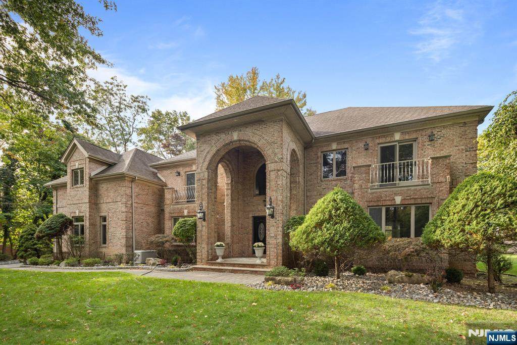18 Richard Court - Photo 1