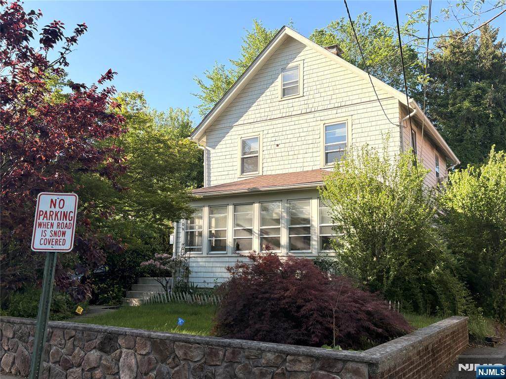 109 Slocum Avenue - Photo 1