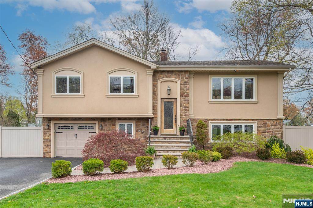 131 Horseneck Road - Photo 1