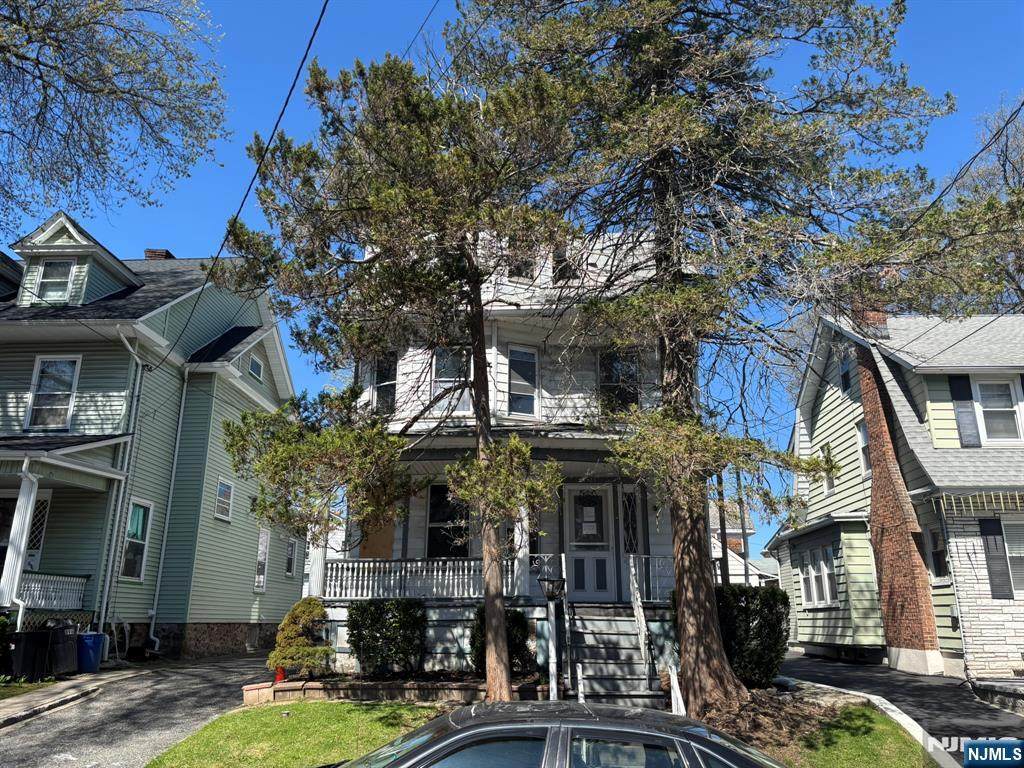 900 Lake Street - Photo 1