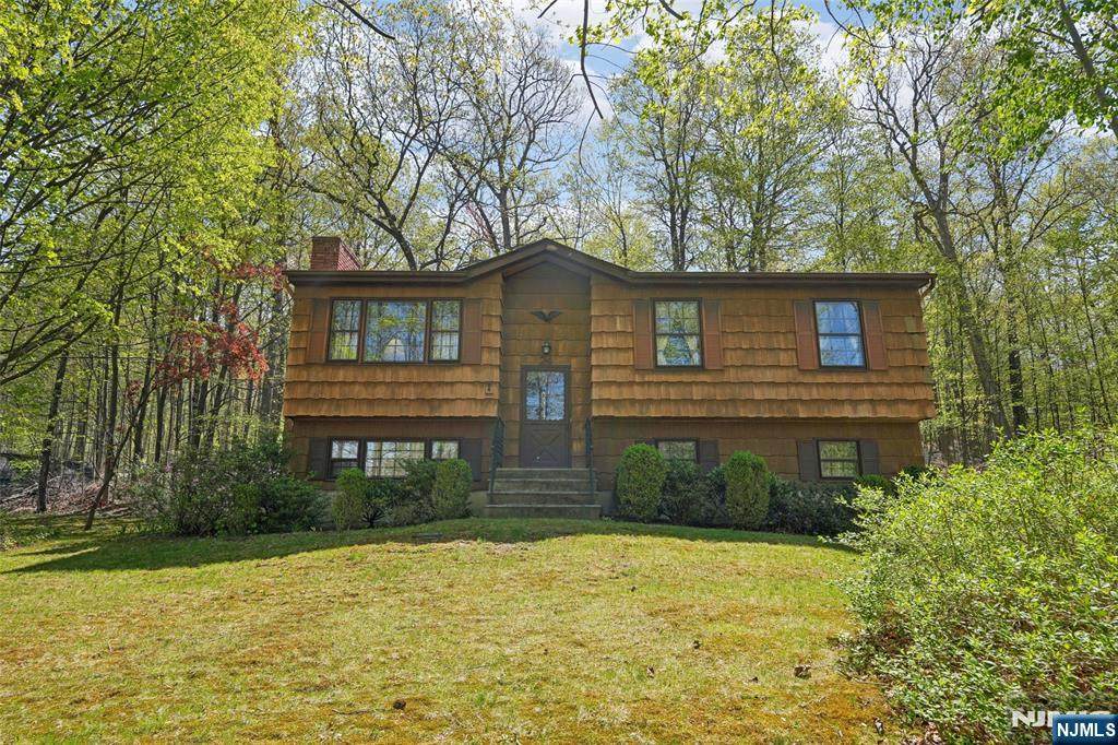 24 Hillsdale Drive - Photo 1