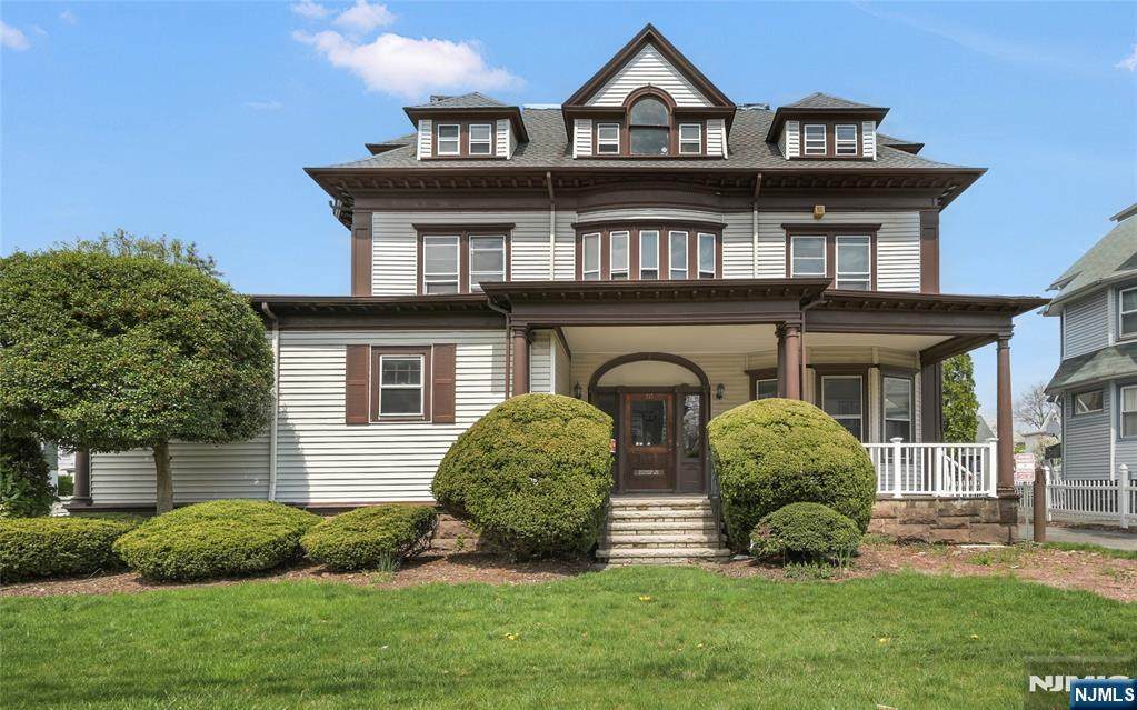 295 Montgomery Street - Photo 1