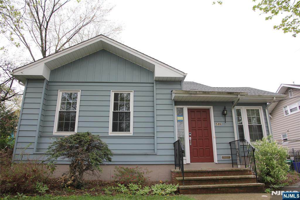 586 Hillside Street - Photo 1
