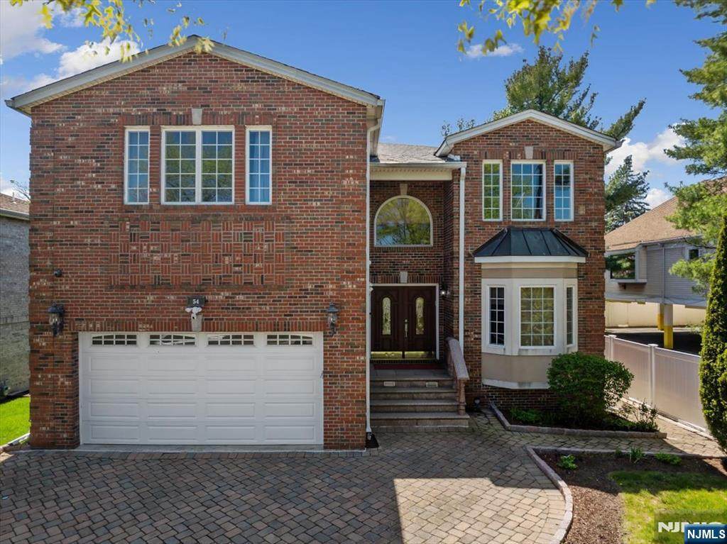 54 Van Nostrand Avenue - Photo 1