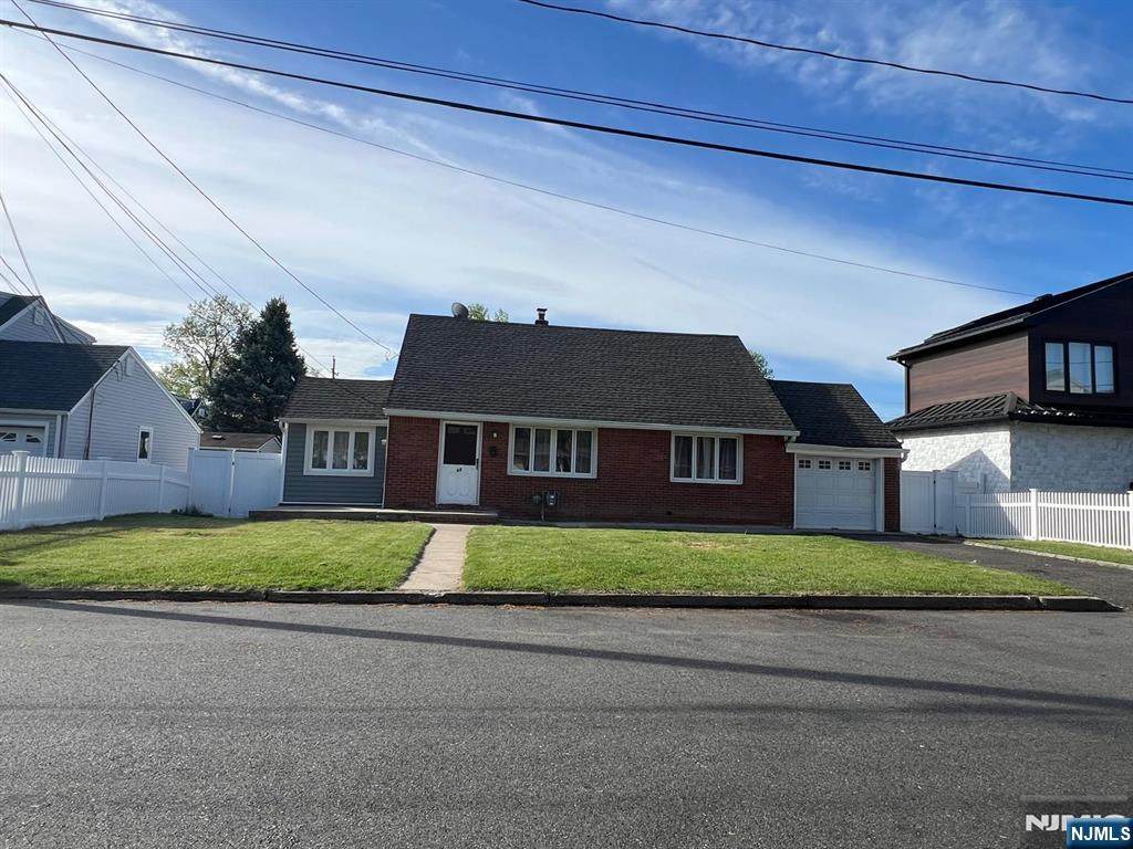 68 Echo Place - Photo 1