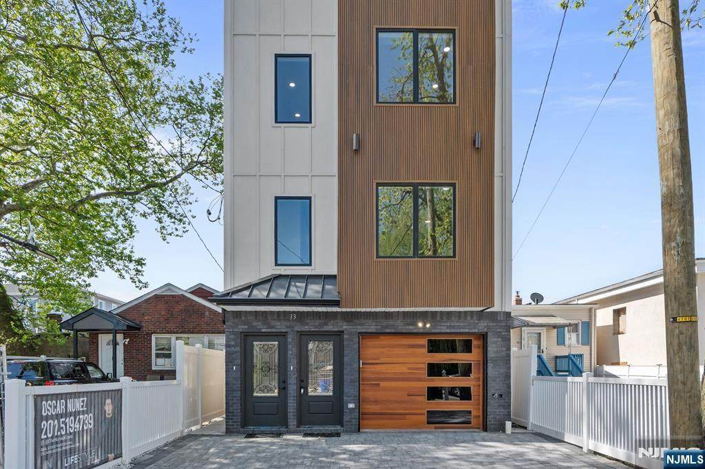 13 Brook Street - Photo 1