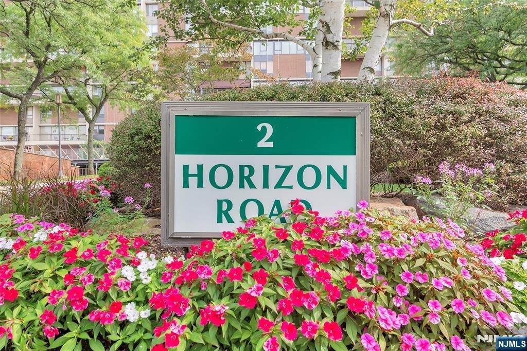 2 Horizon - Photo 1