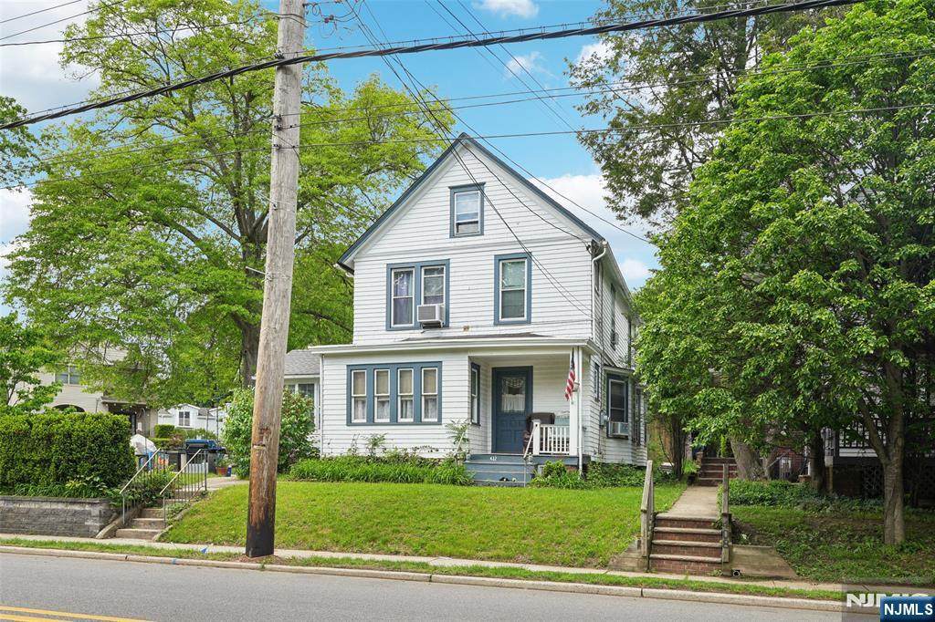 412 Maple Avenue - Photo 1
