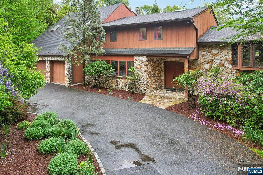 299 Forest Road - Photo 1