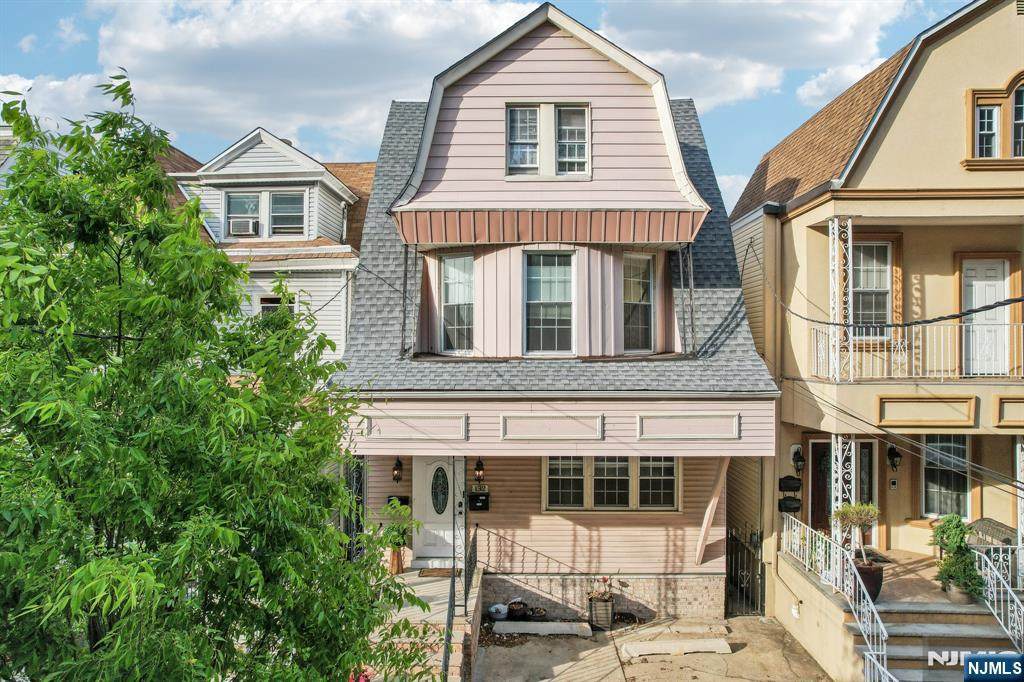 132 Kensington Avenue - Photo 1