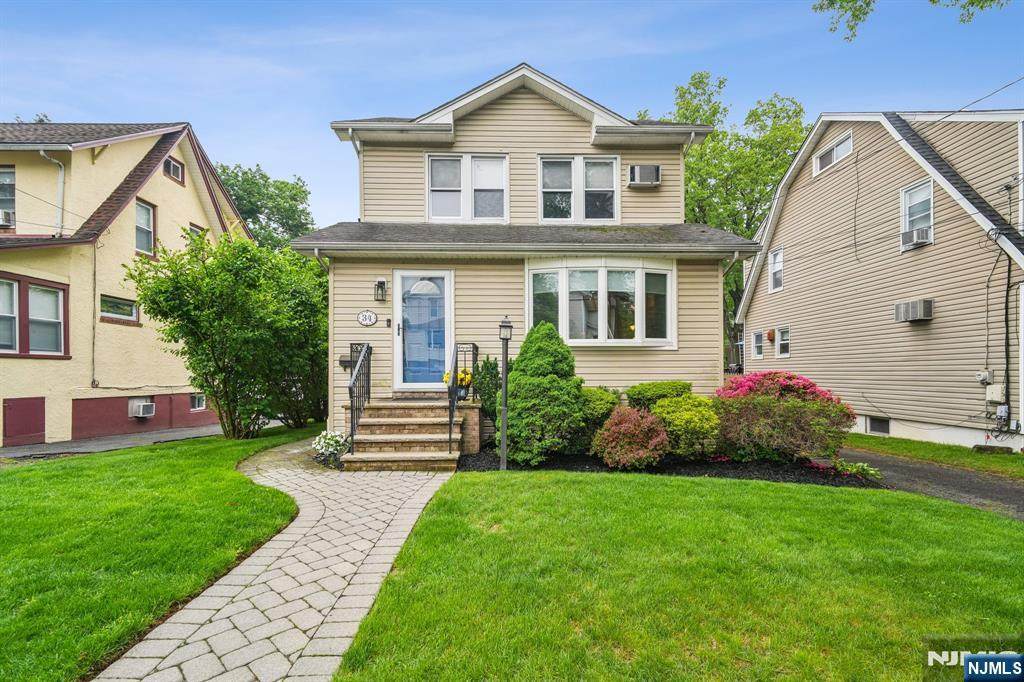 34 Carlisle Street - Photo 1