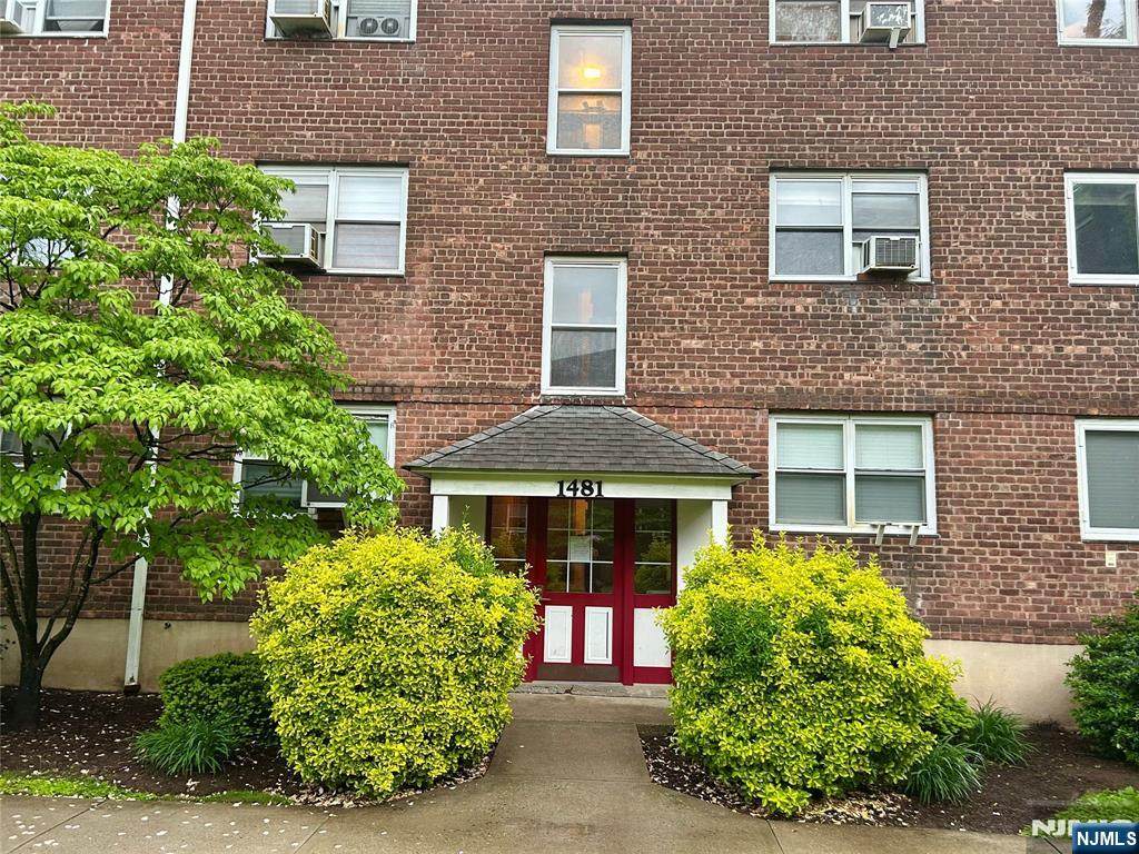 1481 Terrace Circle - Photo 1