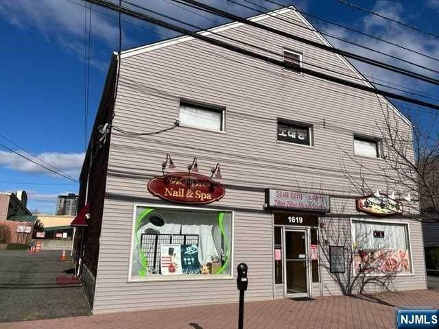 1619 Palisade Avenue - Photo 1