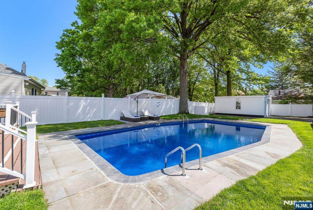 123 Park Avenue - Photo 1