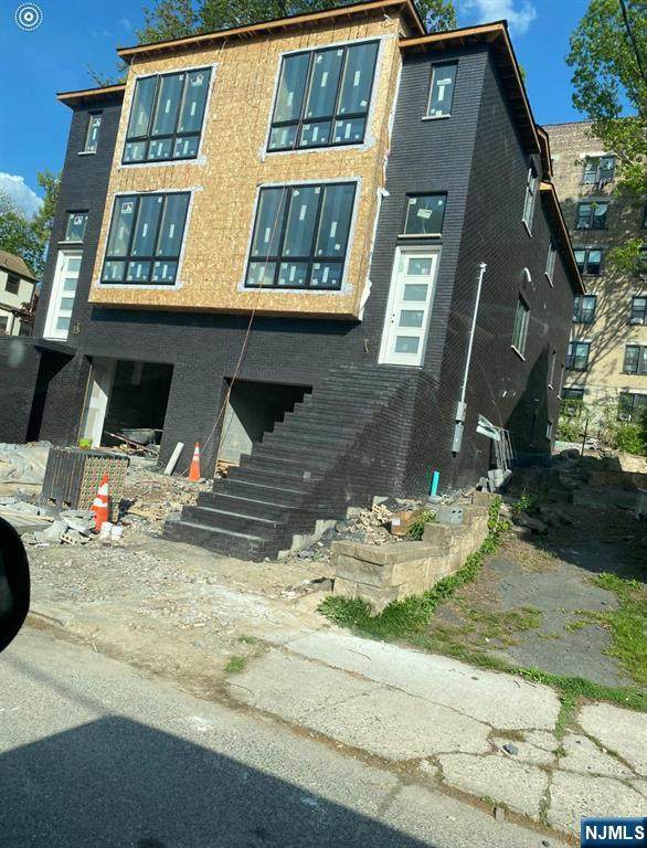 762 Williams Place - Photo 1