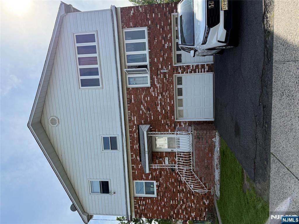 33 Joseph Street - Photo 1