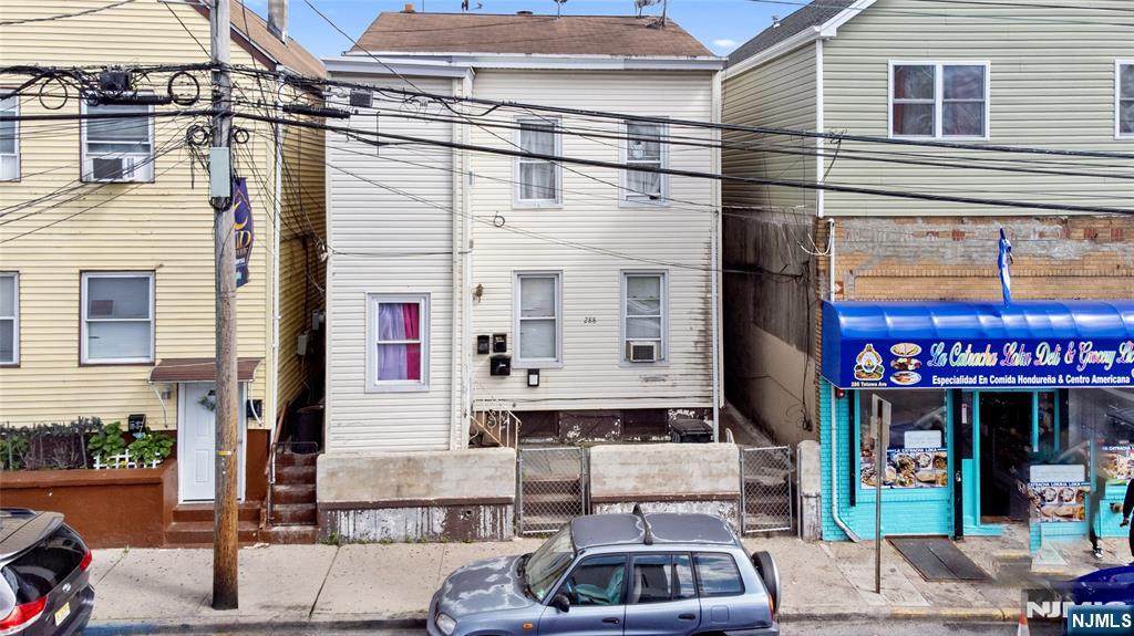 288 Totowa Avenue - Photo 1