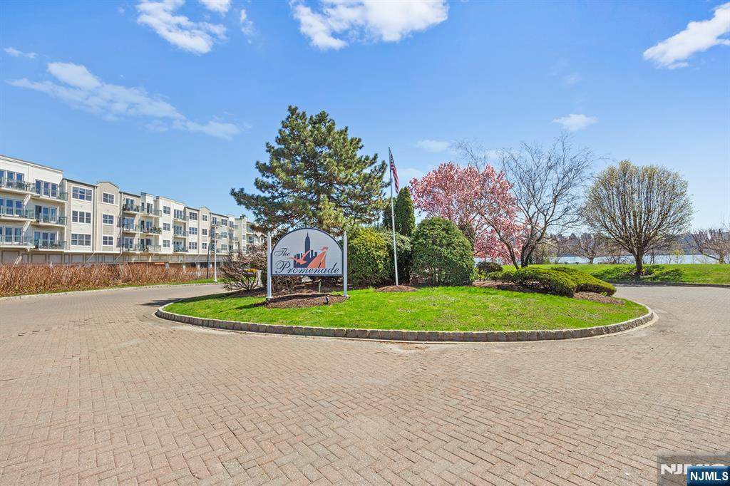 154 The Promenade - Photo 1