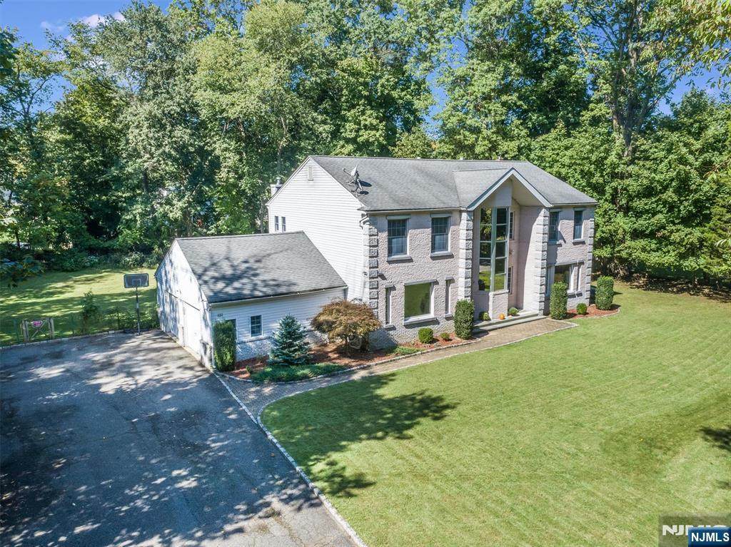 131 Cedar Lane - Photo 1