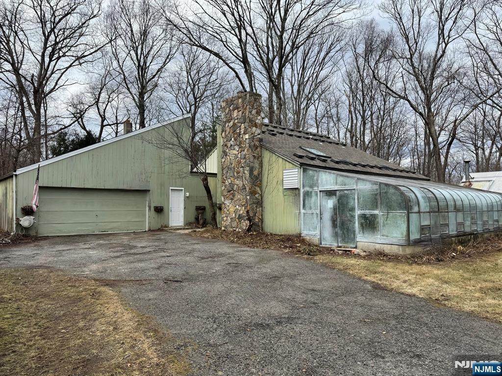 83 Timberbrook Road - Photo 1