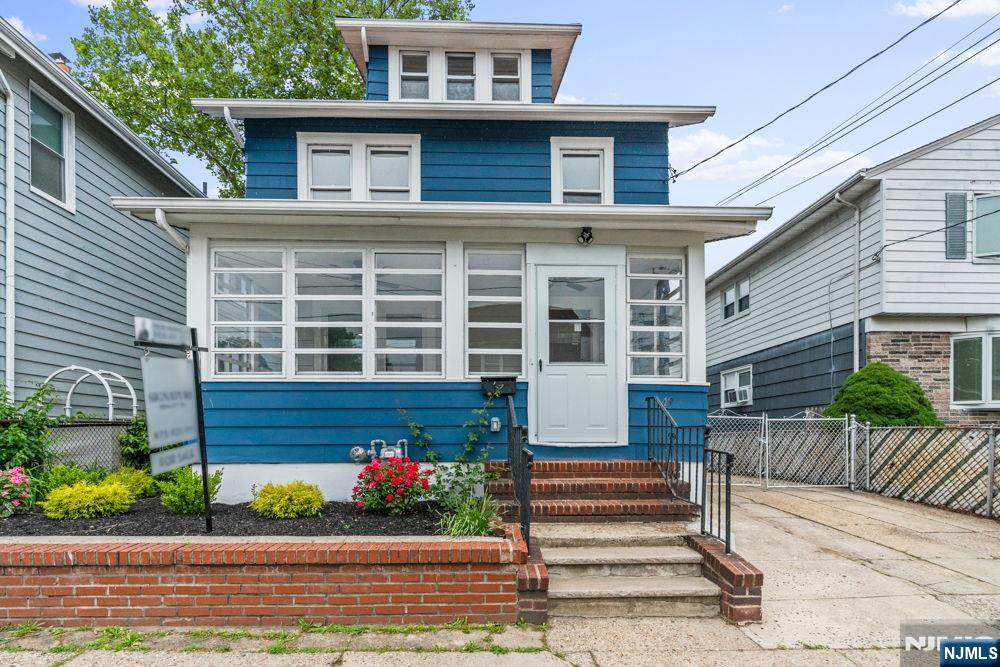 49 Oakwood Avenue - Photo 1