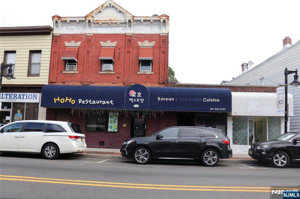 233-235 Paterson Avenue - Photo 1
