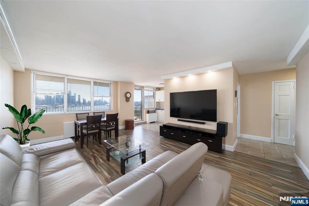 6040 Boulevard East - Photo 1