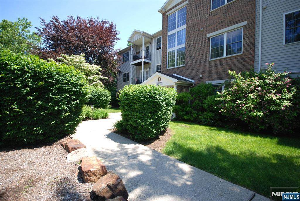 44 Mountainview - Photo 1