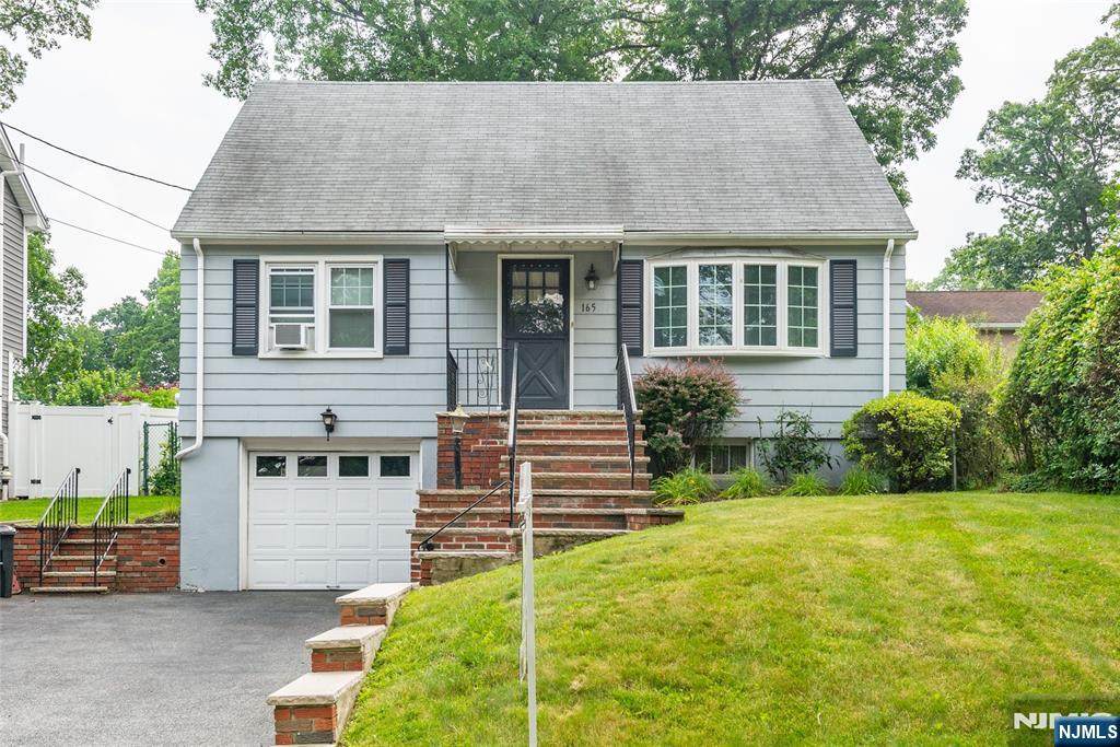 165 Myrtle Avenue - Photo 1
