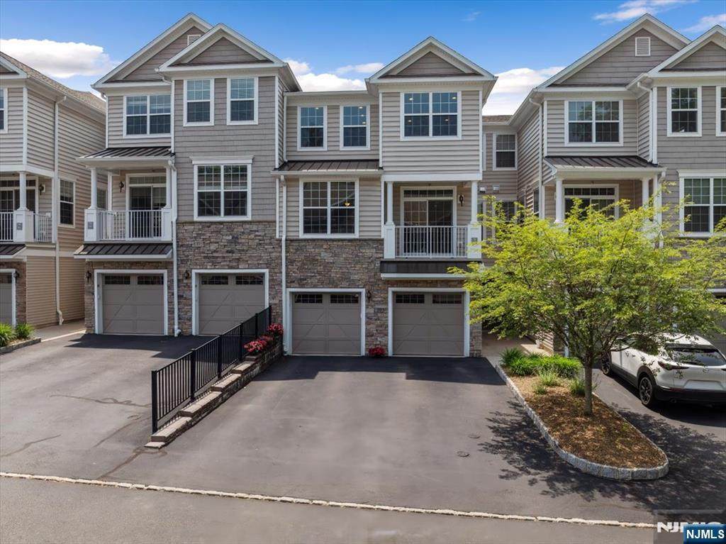 73 Autumn Way - Photo 1