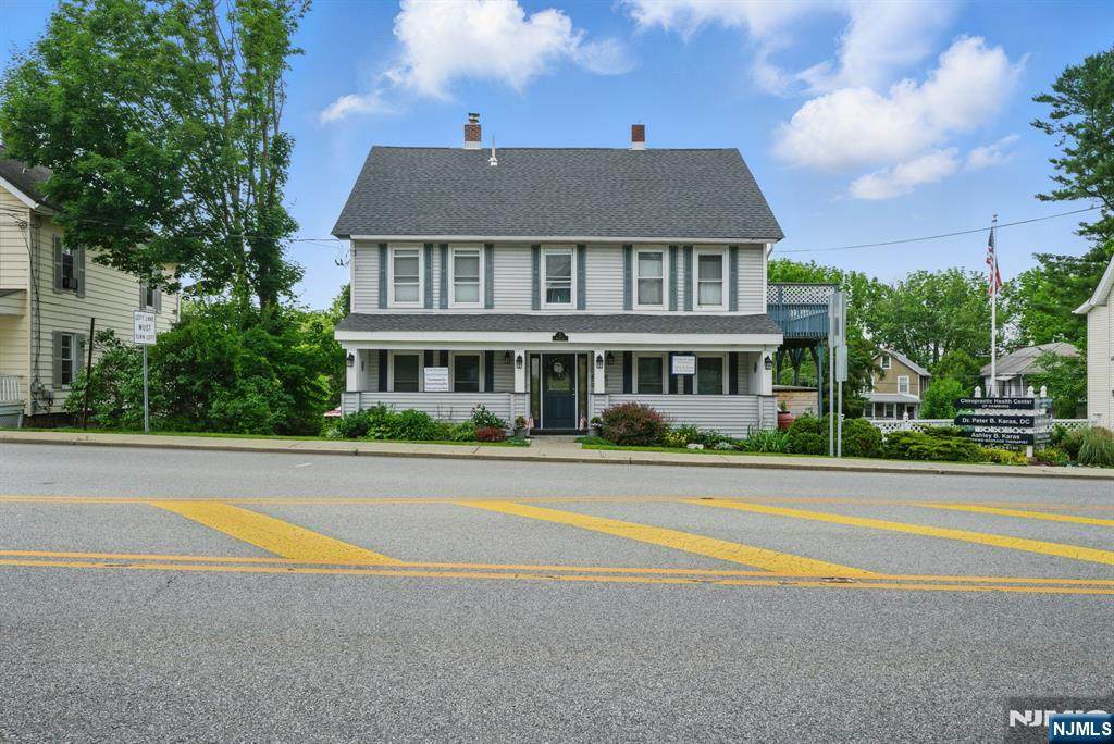 11 Vernon Avenue - Photo 1