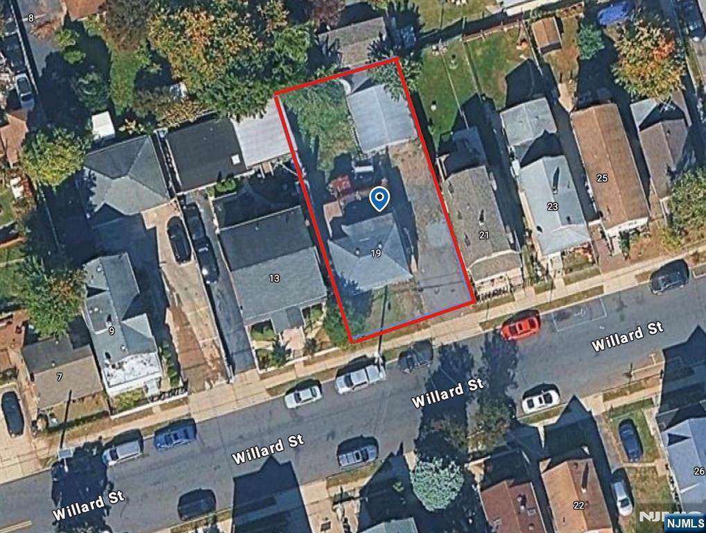 17 Willard Street - Photo 1