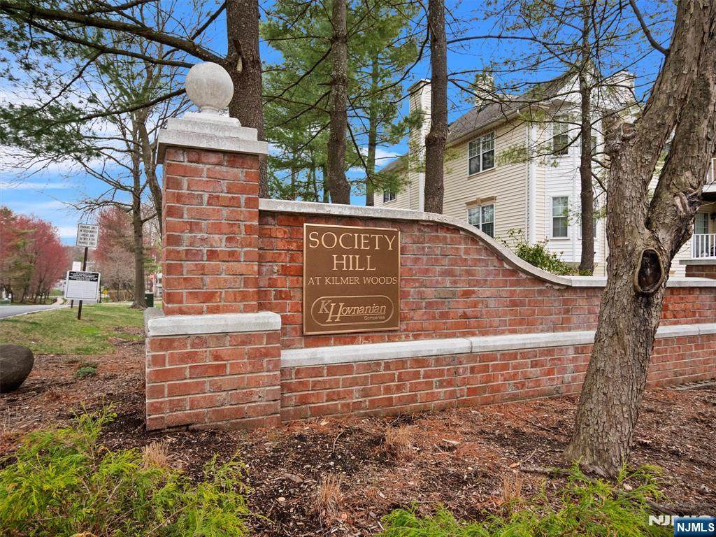 940 Juniper Way - Photo 1
